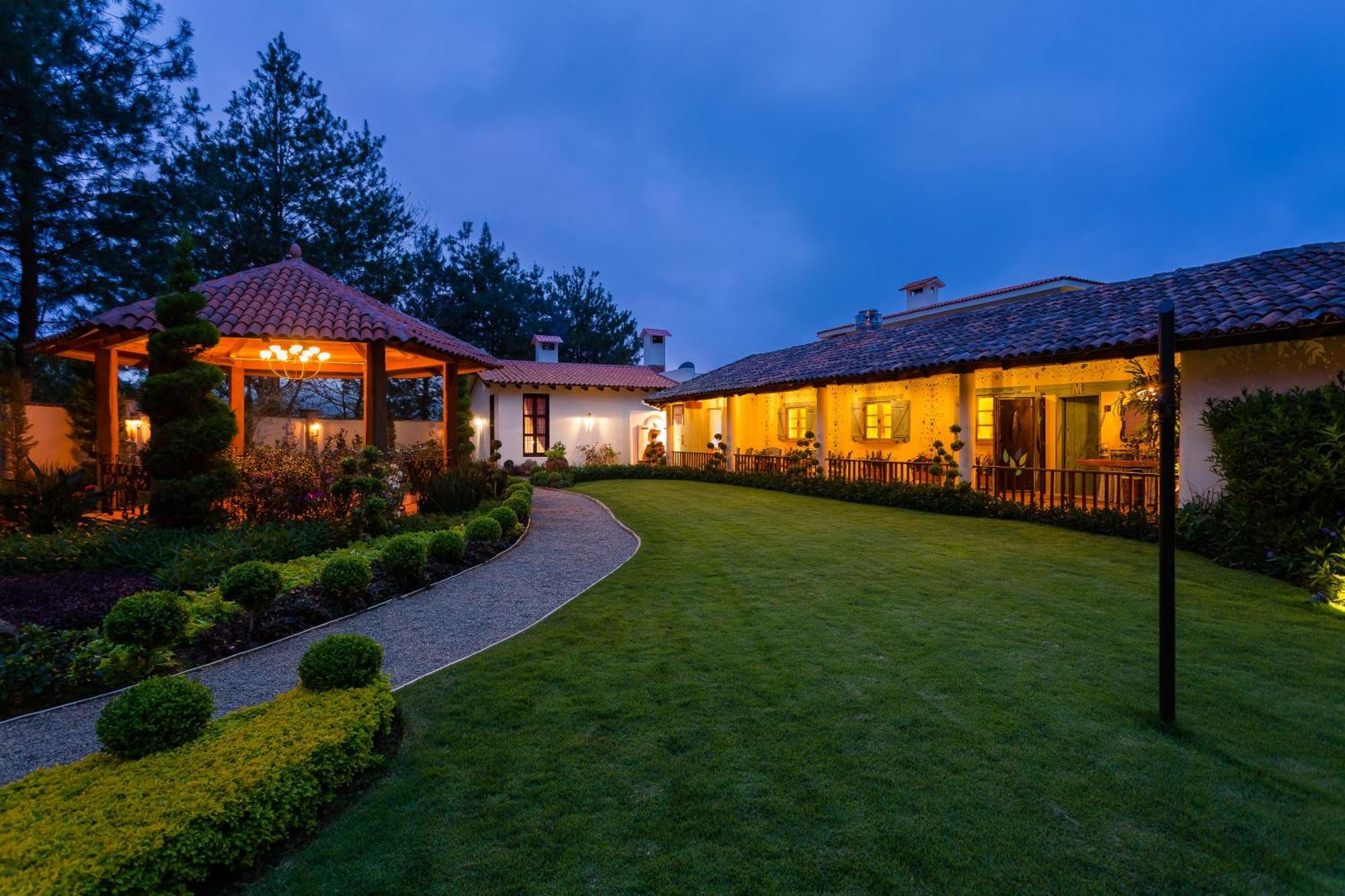 Villa Nogal Hotel Boutique & Vista San Sebastián del Oeste Exterior photo